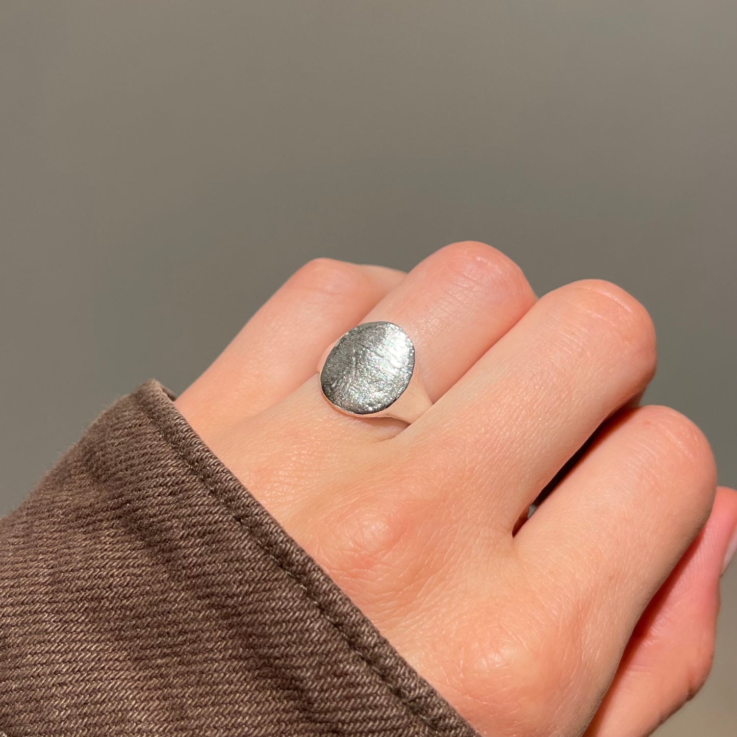 Personalized Oval Signet Ring (Letters)