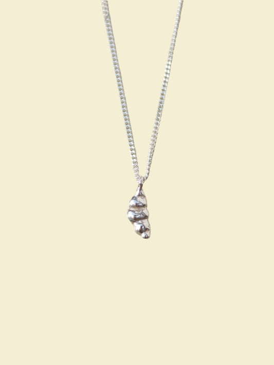 Croissant Pendant Necklace Silver