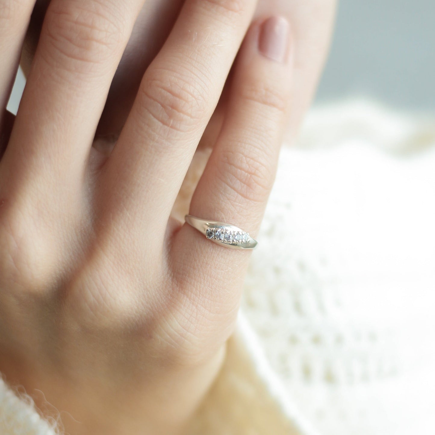 Oyster Slim Signet Dainty Ring