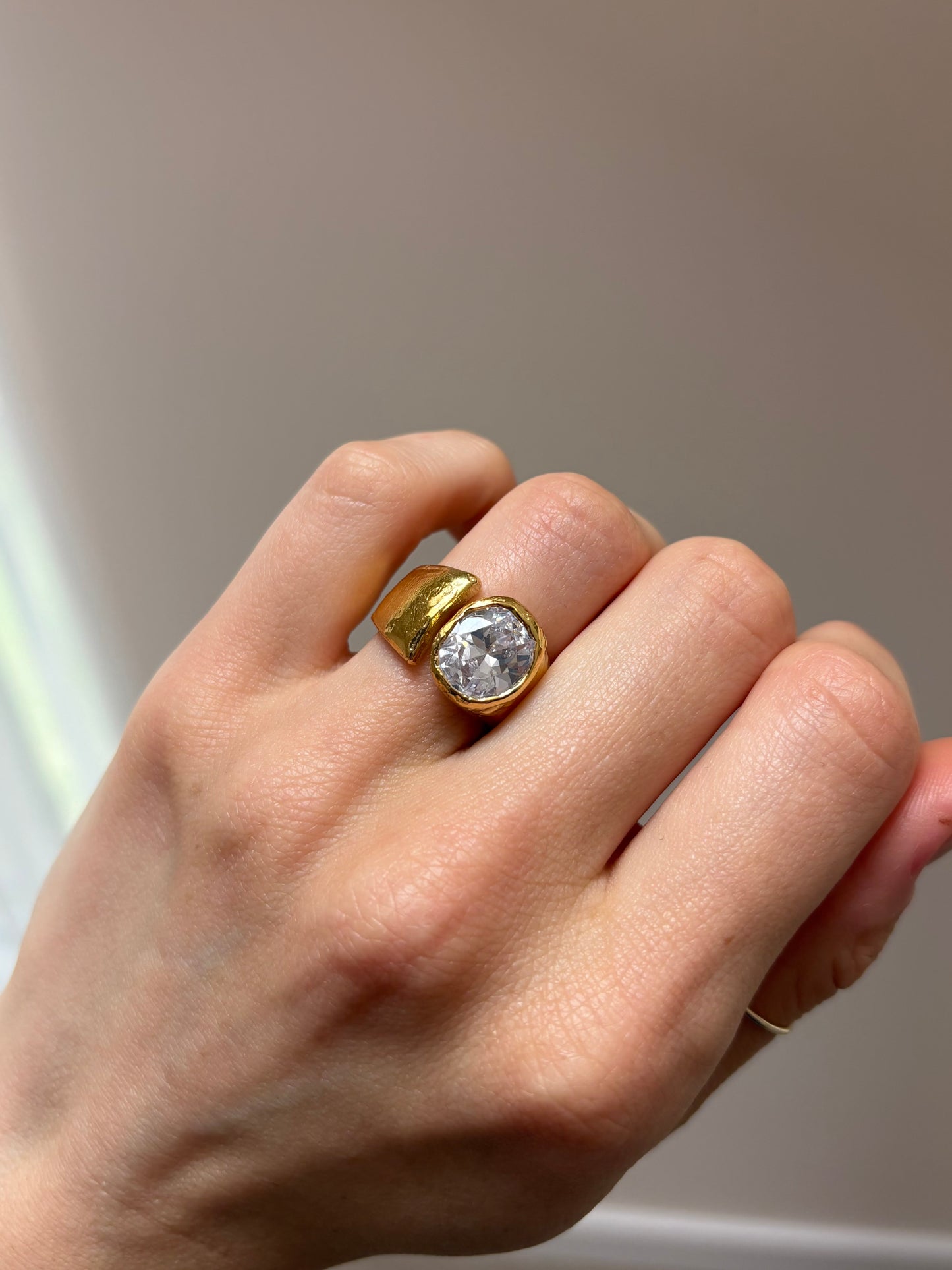 Open Oval Stone Chunky Gold Ring