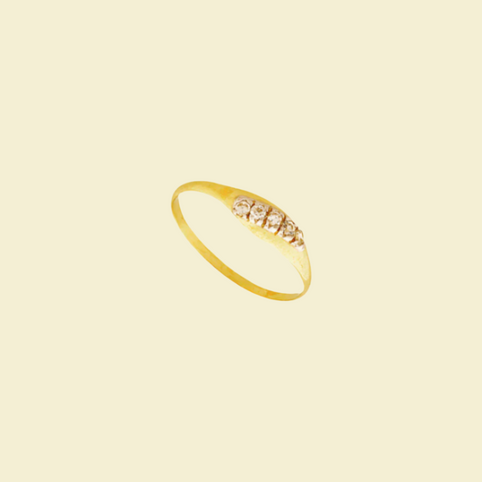 Oyster Slim Signet Dainty Ring