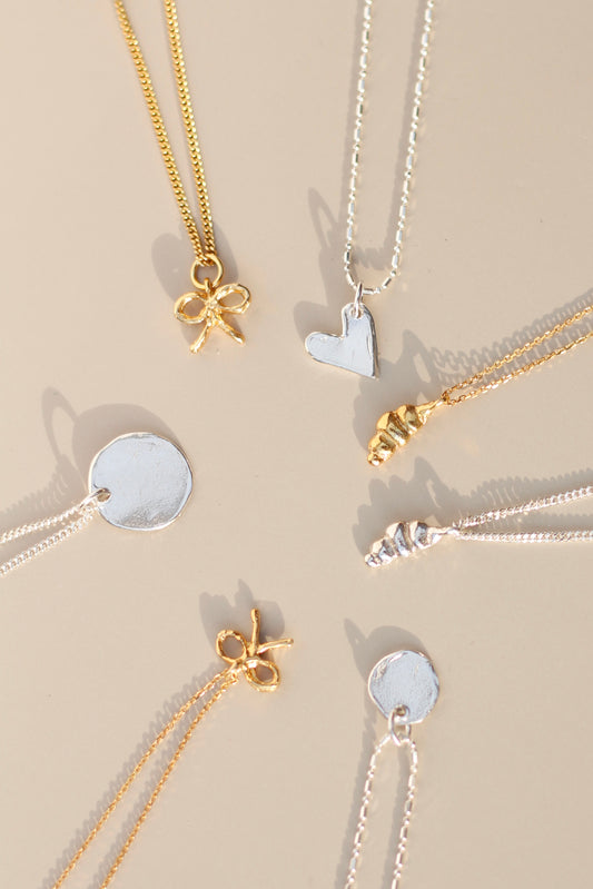 Bow Pendant Necklace Gold