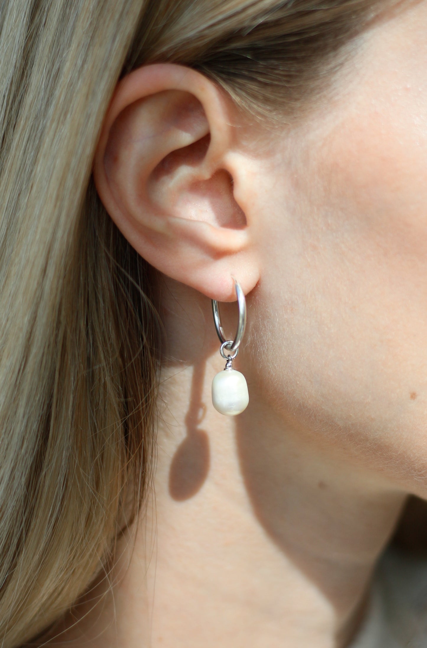 Mid-Size Hoop Pearl Earrings